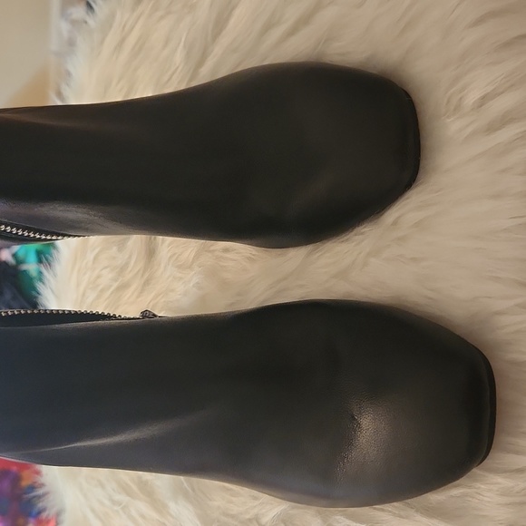 Dolce Vita Leather Booties - Picture 9 of 16